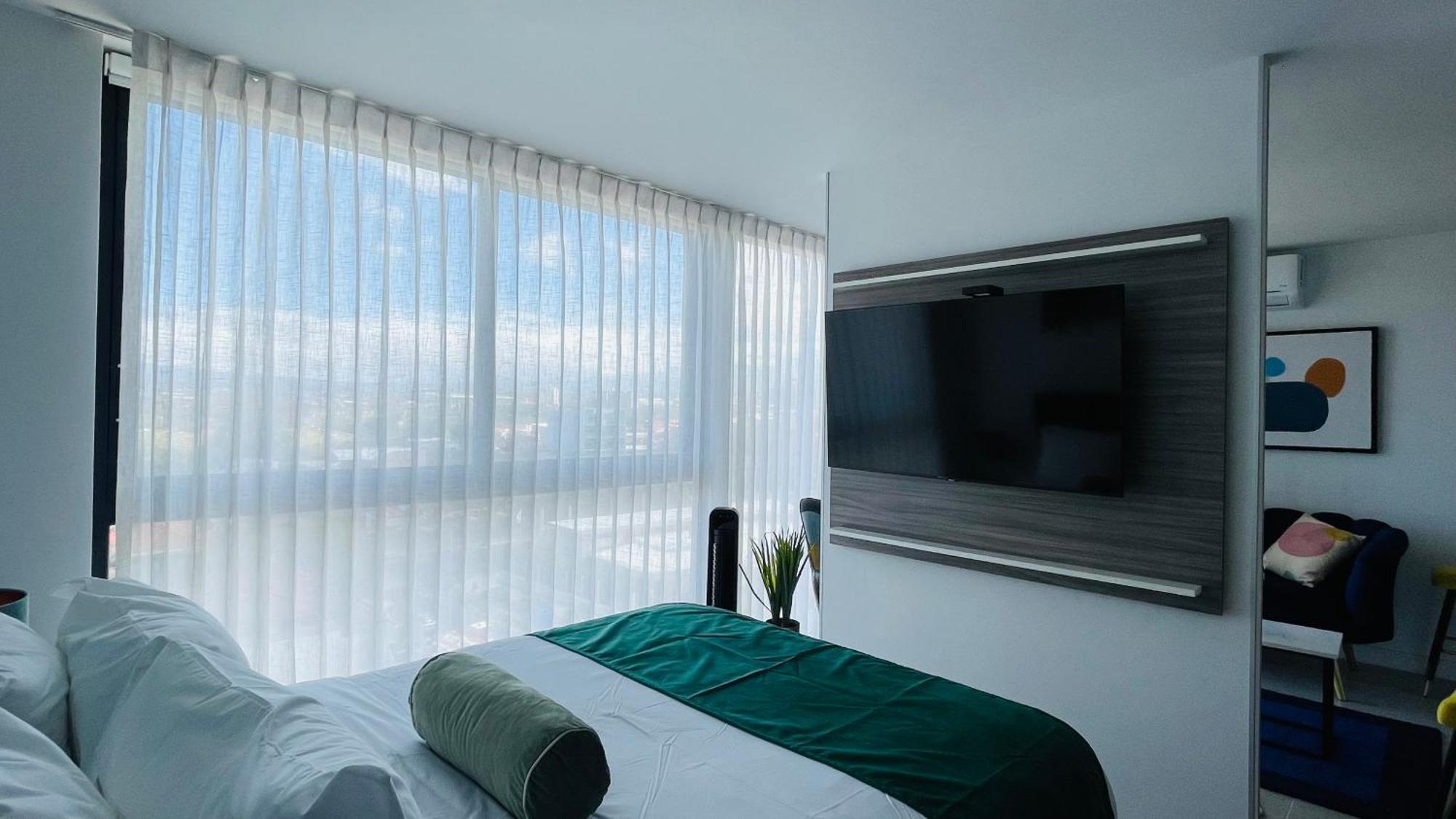 Skygarden Nunciatura Luxury Apartment #705 Сан Хосе Екстериор снимка