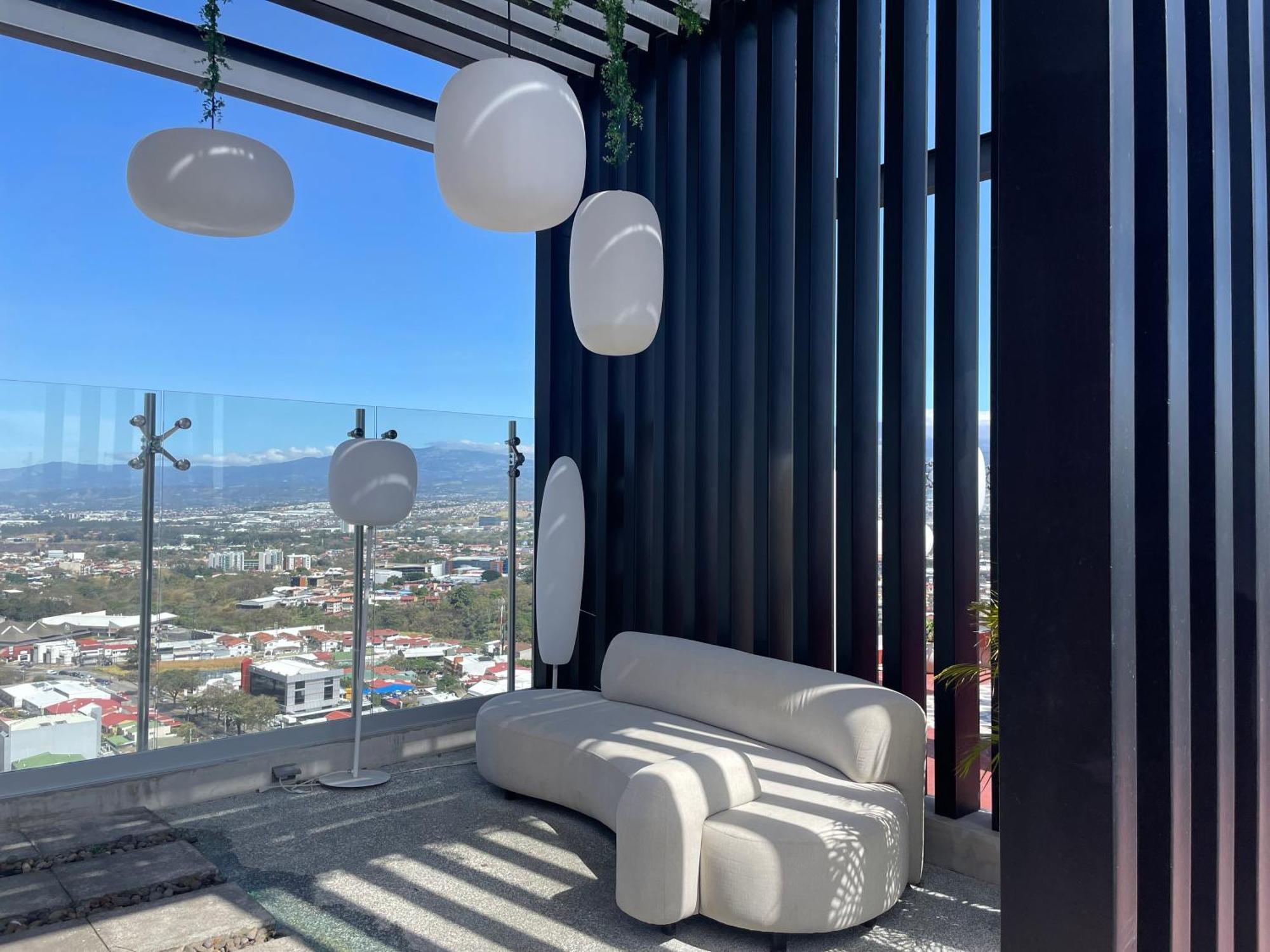Skygarden Nunciatura Luxury Apartment #705 Сан Хосе Екстериор снимка