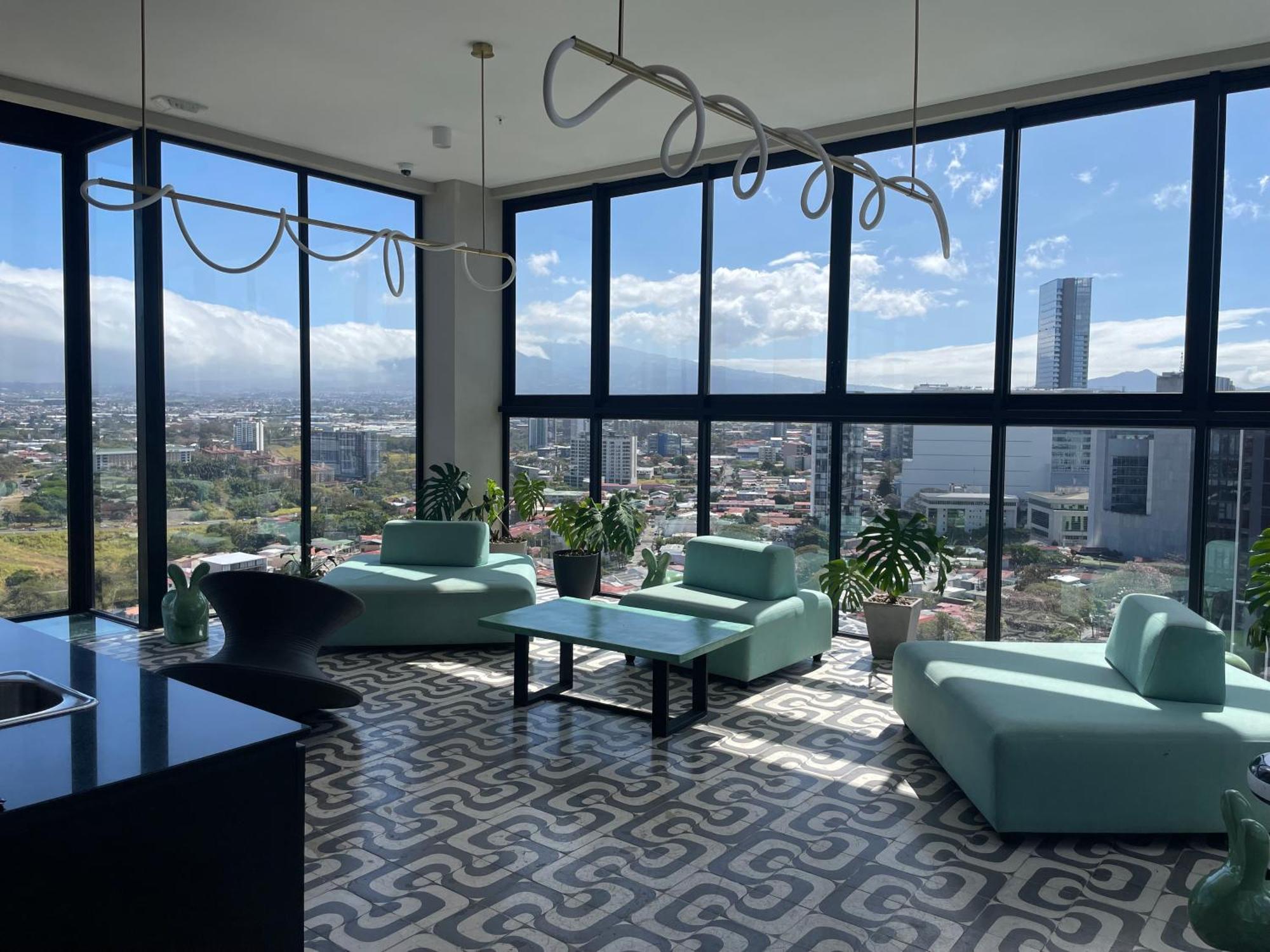 Skygarden Nunciatura Luxury Apartment #705 Сан Хосе Екстериор снимка