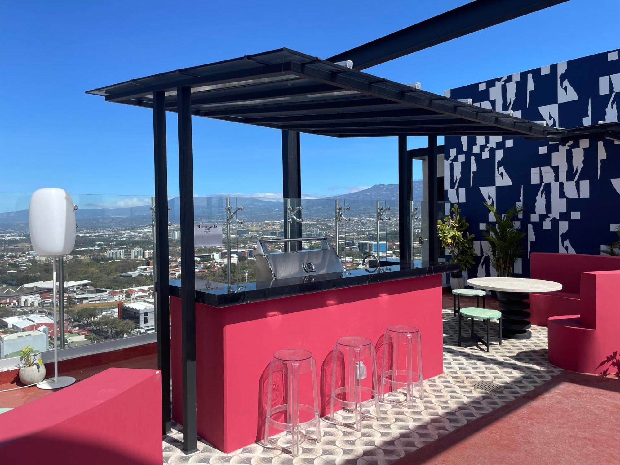 Skygarden Nunciatura Luxury Apartment #705 Сан Хосе Екстериор снимка