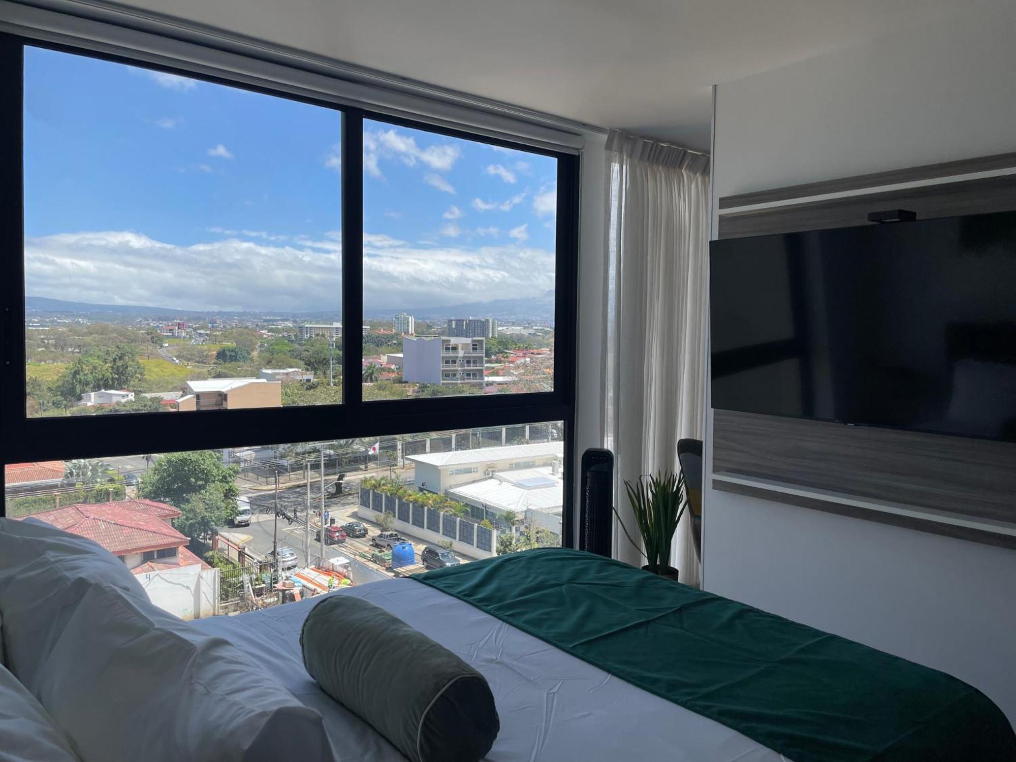 Skygarden Nunciatura Luxury Apartment #705 Сан Хосе Екстериор снимка